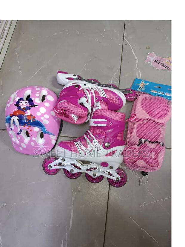 Skating Shoe With Helmet and Guards - main view