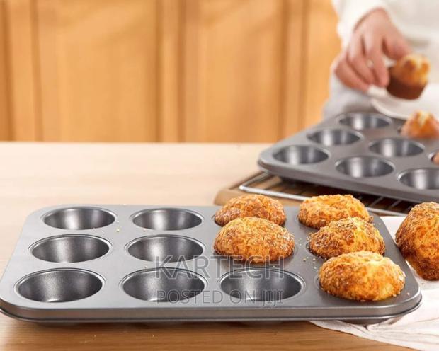 12 Holes Cupcake Baking Tins - main view