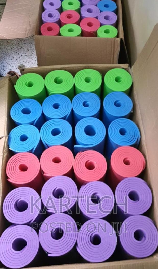 8mm Yoga Mats Available in Different Colors