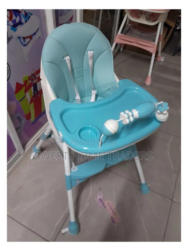 Foldable Feeding Chair With Wheels - main view