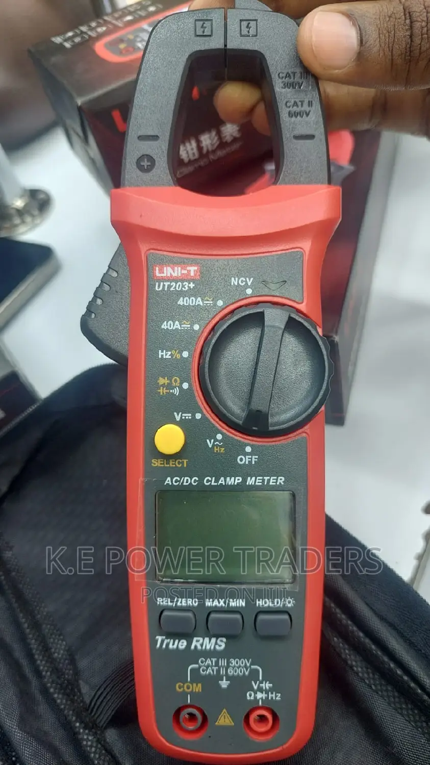 Suitable AC/DC Clamp Meter