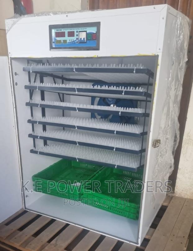 Durable 528 Automatic Egg Incubator - main view
