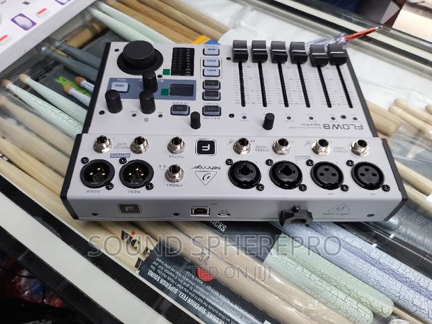 Behringer Flow8 Digital Mixer and Audio Interface - thumbnail 4