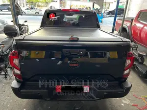 Nissan Navara Double Cab Aluminum Lockable Roller Shutter Li