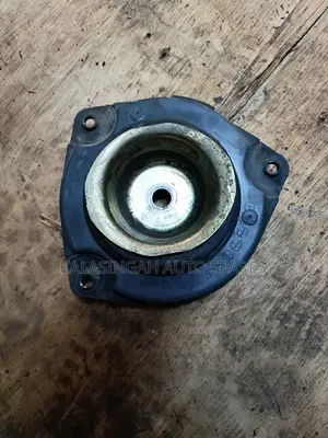 Shock Mount Nissan Tiida And. Note