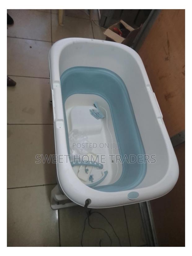 Foldable Baby Bathtub With Stands - main view