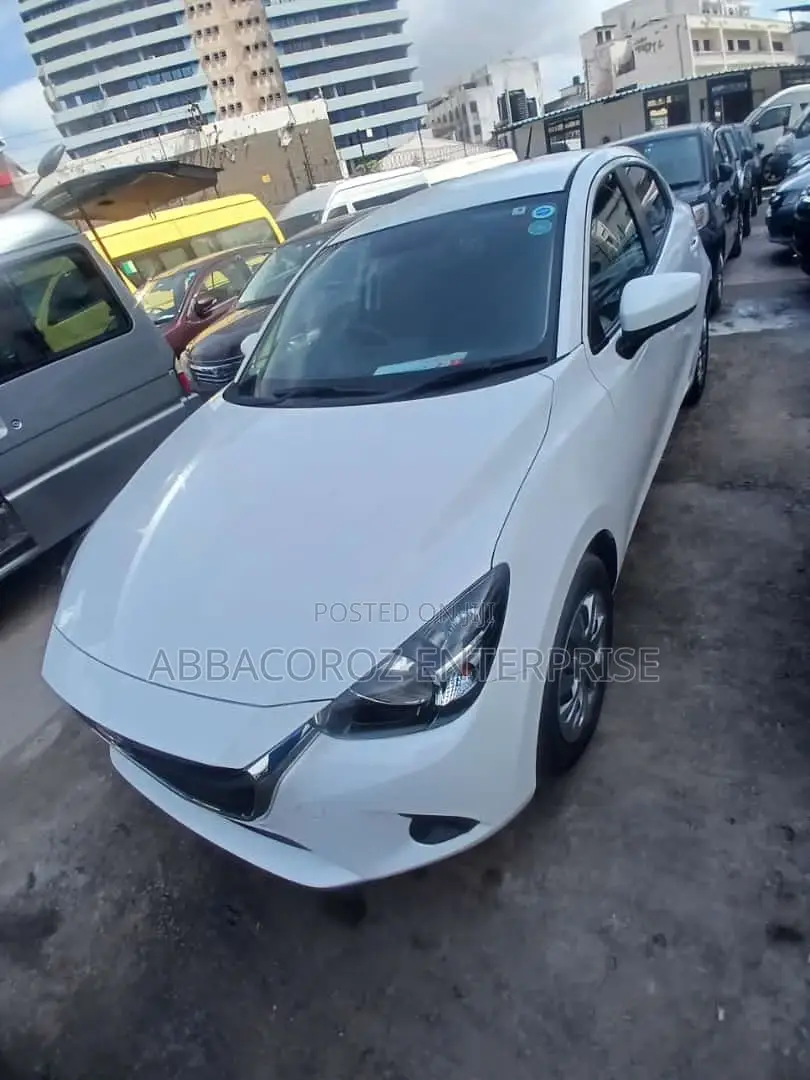Mazda Demio 2016 Ivory