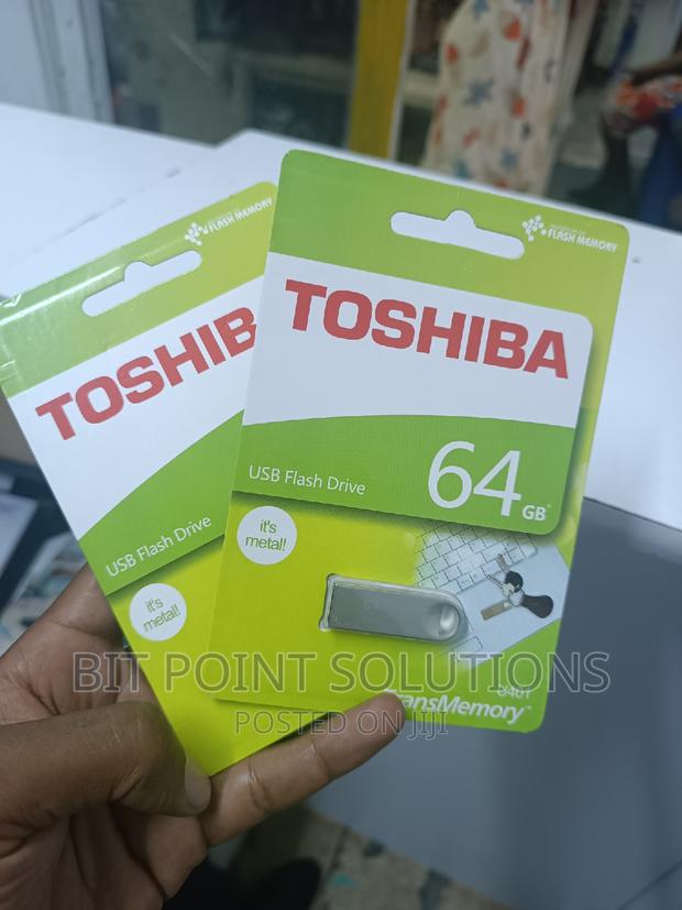 Toshiba 64gb Usb Flash Disk \\ Toshiba 64gb Metallic '! 64gb - main view