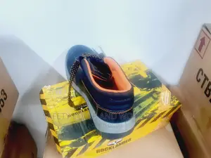 Safe Toe Rocklander Safety Boots Durable