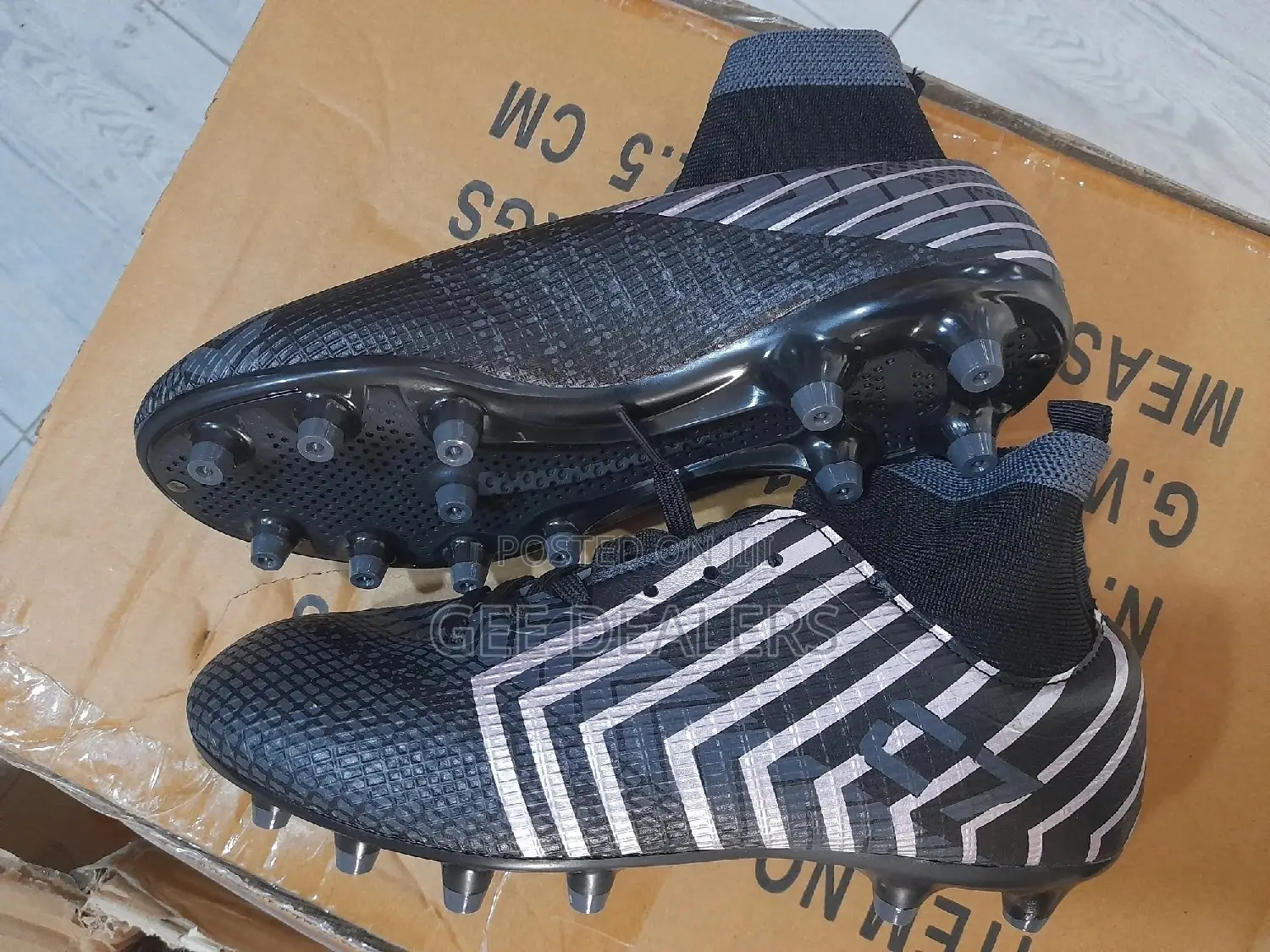 Ankle Football/Soccer Boots Size 37-45