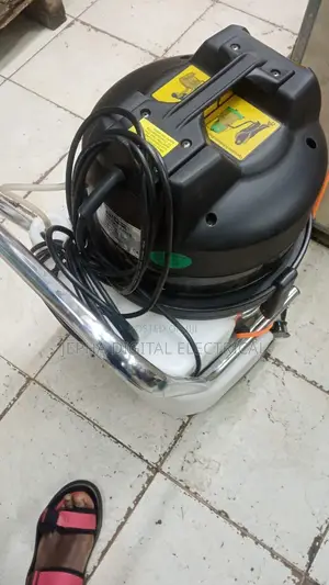 Vacuum Cleaner 20 Litre
