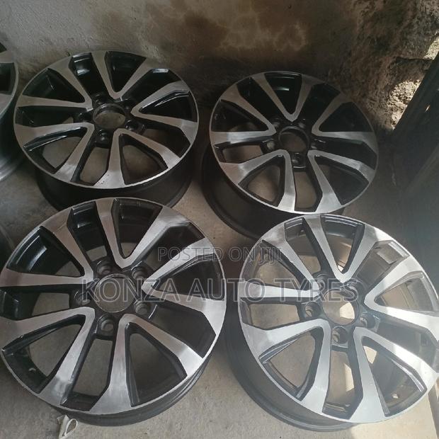 Toyota Land Cruiser V8 Rims Size 20