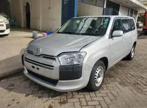 Toyota Succeed 2017 Silver