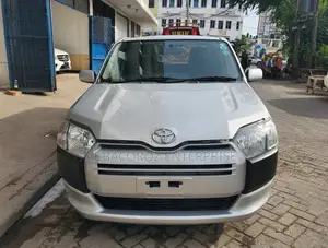Toyota Succeed 2017 Silver