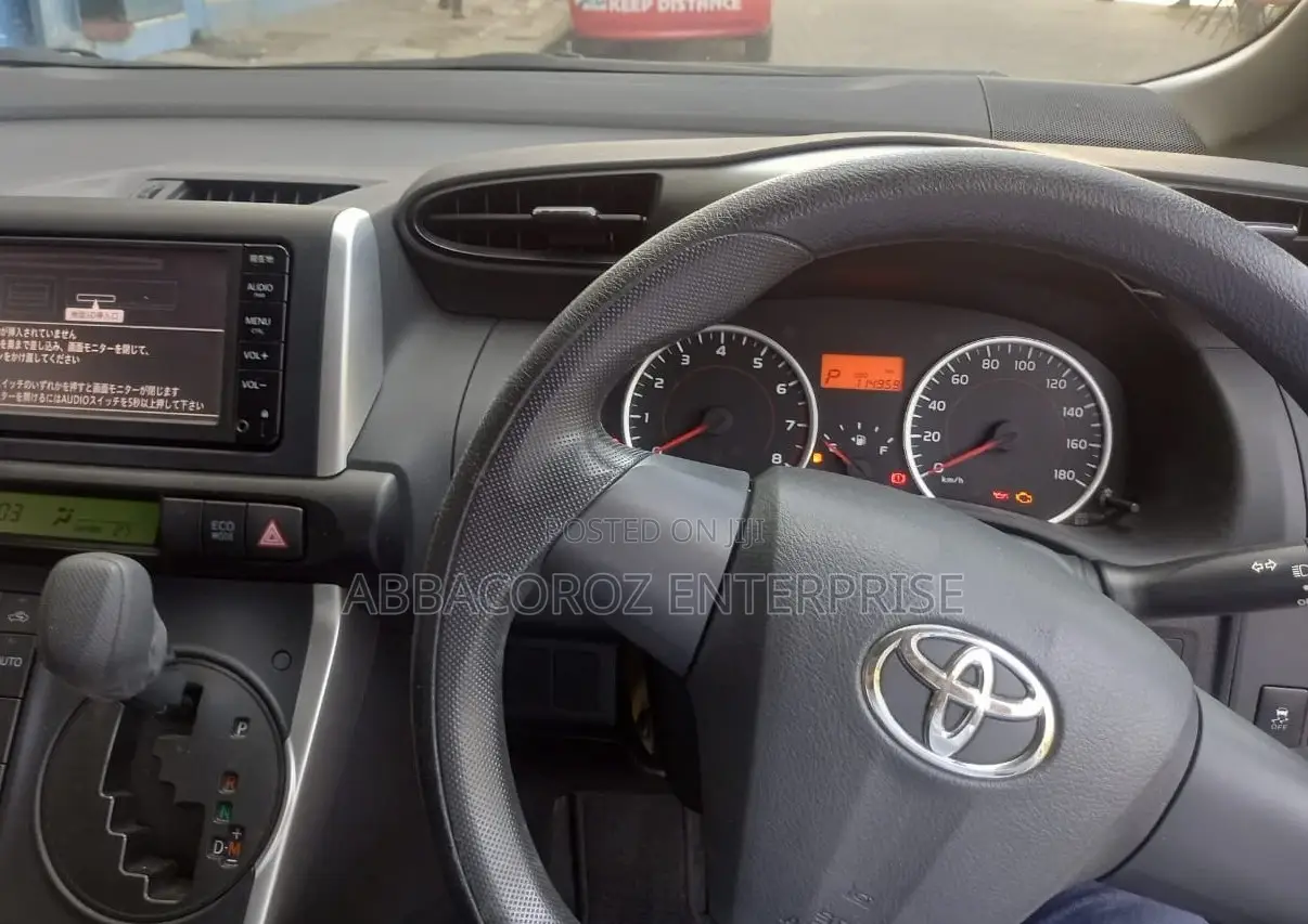 Toyota Succeed 2017 Silver