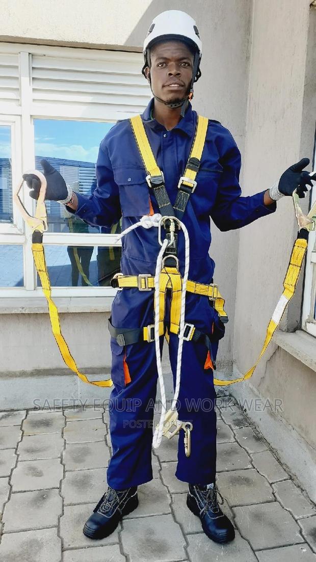 Body Harness With Scaffolding Hooks