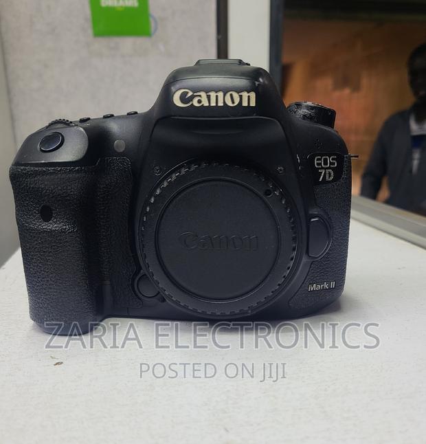 Canon EOS 7d Mark II With 18-55mm Lens - thumbnail 3