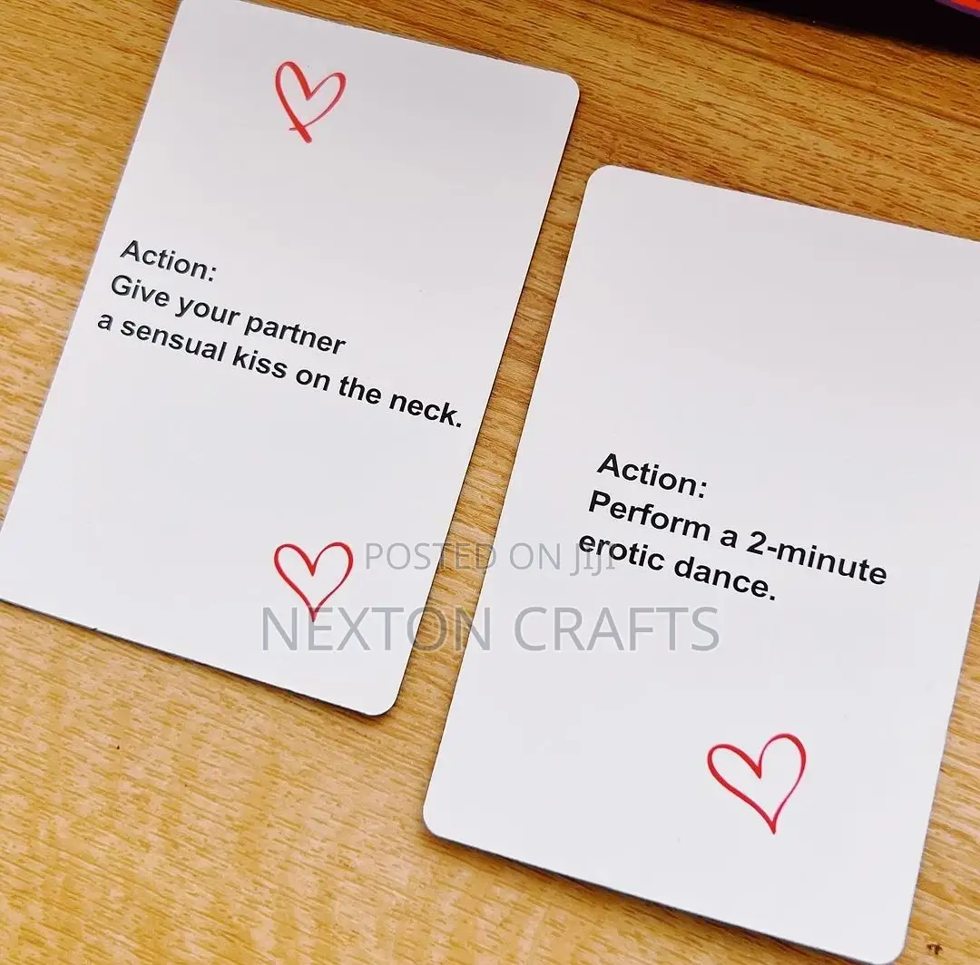 Loopy a Game for Couples, Cards