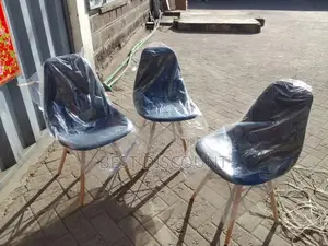 Aemes Chair