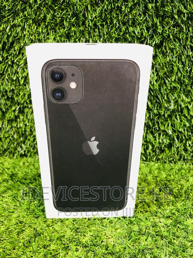 New Apple iPhone 11 128 GB Black - main view