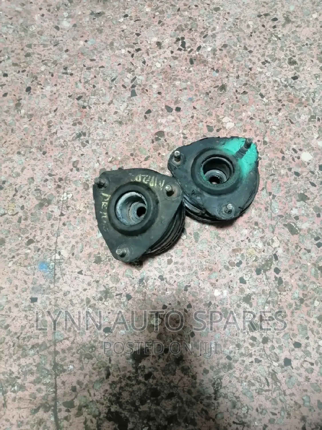 Mazda Verisa Shock Mounting