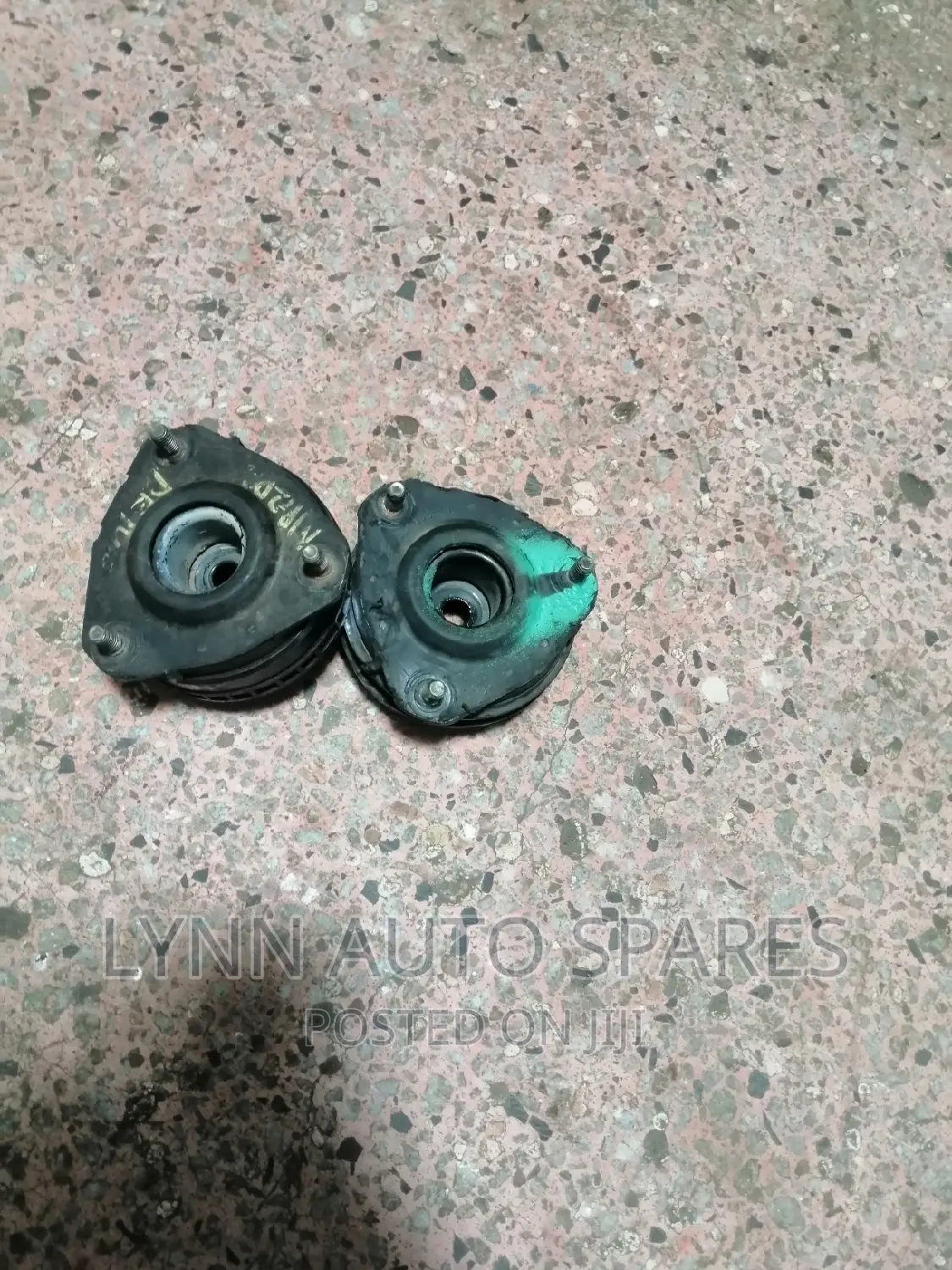 Mazda Verisa Shock Mounting