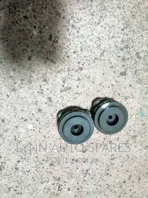 Mazda Verisa Shock Mounting