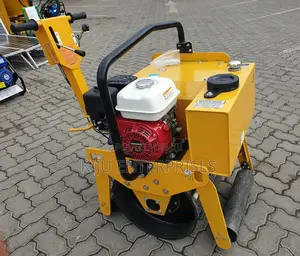 Single Drum Roller Machine With Honda Engine
