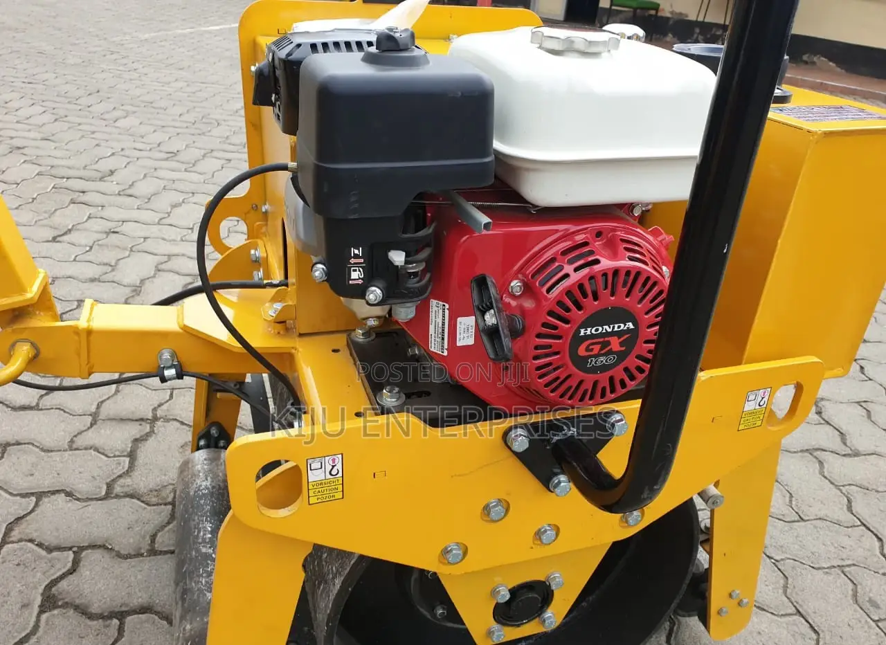 Single Drum Roller Machine With Honda Engine