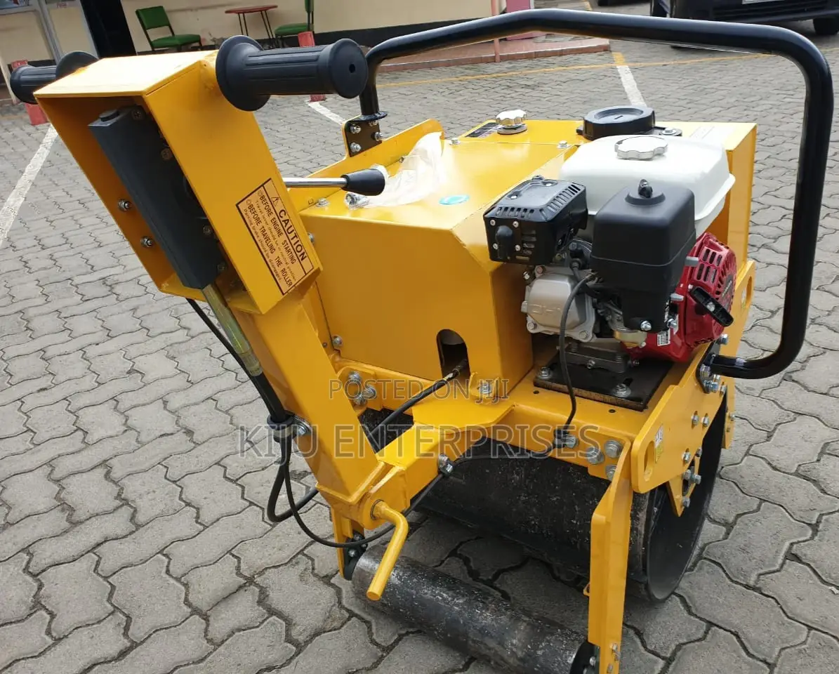 Single Drum Roller Machine With Honda Engine