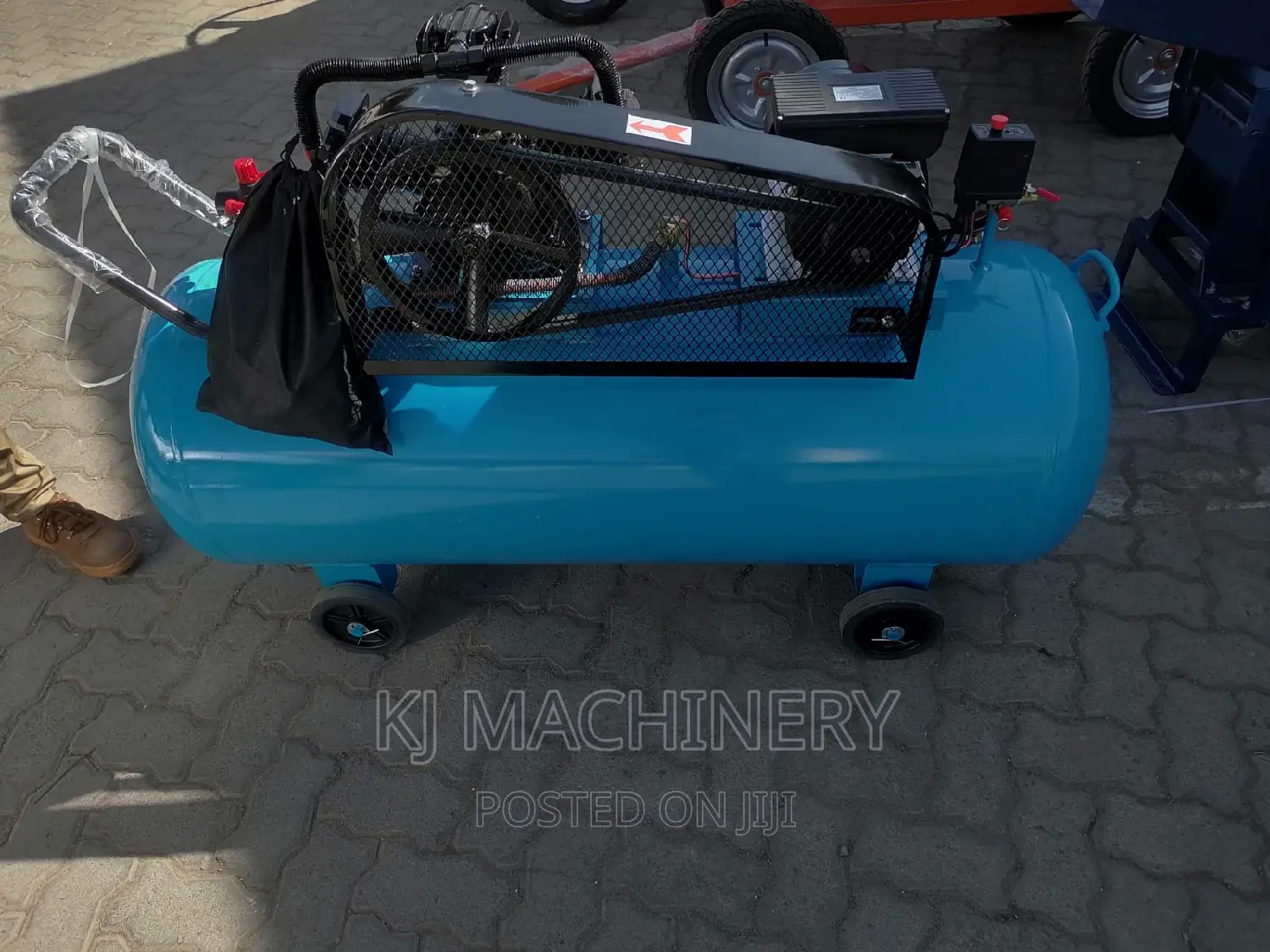Air Compressor 300l Capacity Heavy Duty Machinery Ch