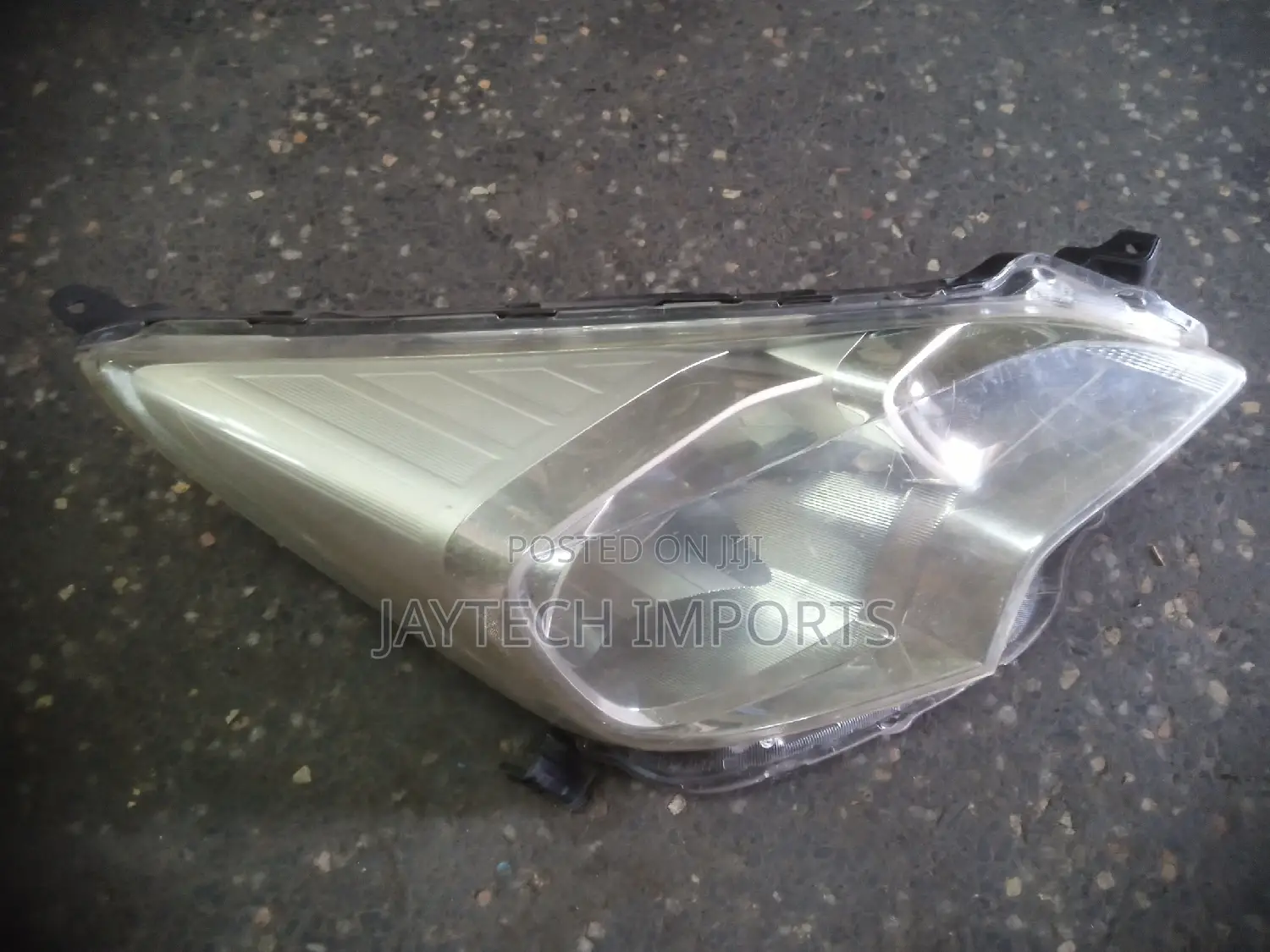 Toyota Ractis 2012 Headlight Non Xenon