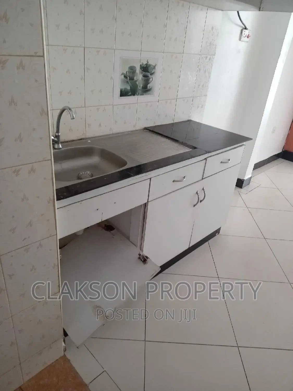 1bdrm Bedsitter in Riara Road, Kilimani for rent