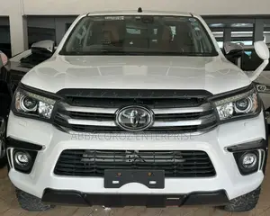 Toyota Hilux 2017 Ivory
