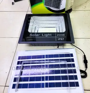 200 Watts Solar Flood Light