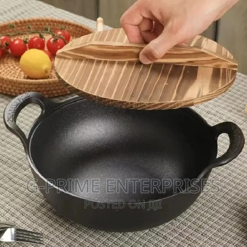 Cast Iron Wok Pan