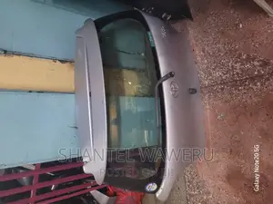 Vitz 2005 Boot