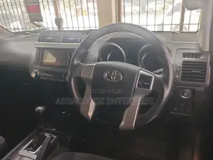 Toyota Land Cruiser Prado 2017 Brown