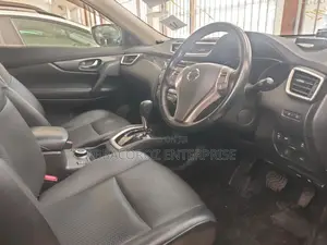 Nissan X-Trail 2.0 Petrol AWD 2017 Red
