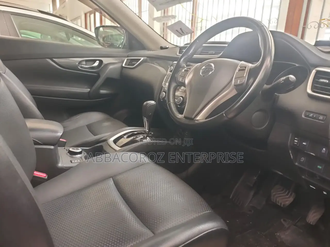 Nissan X-Trail 2.0 Petrol AWD 2017 Red