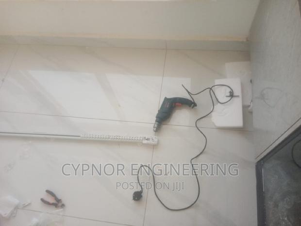 Smart Motorized Modern Curtain Rails - thumbnail 3