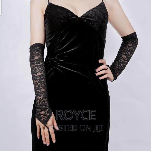 Fingerless Lace Arm Sleeve Gloves - thumbnail 5