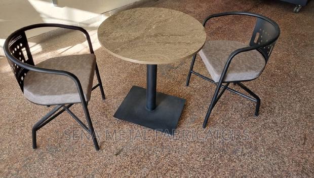 Table and Chairs - main view
