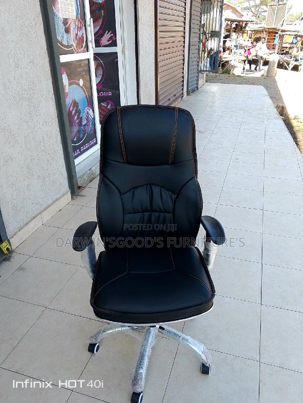 Office Leather Chair - thumbnail 2