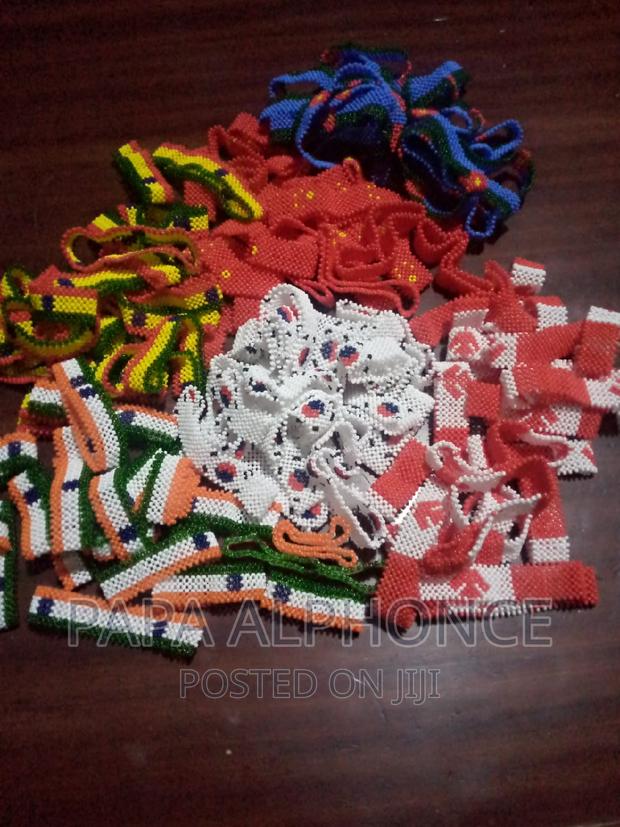 Bracelets and Nametags - thumbnail 4