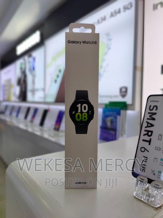 Samsung Galaxy Watch 5 40mm R900 - main view