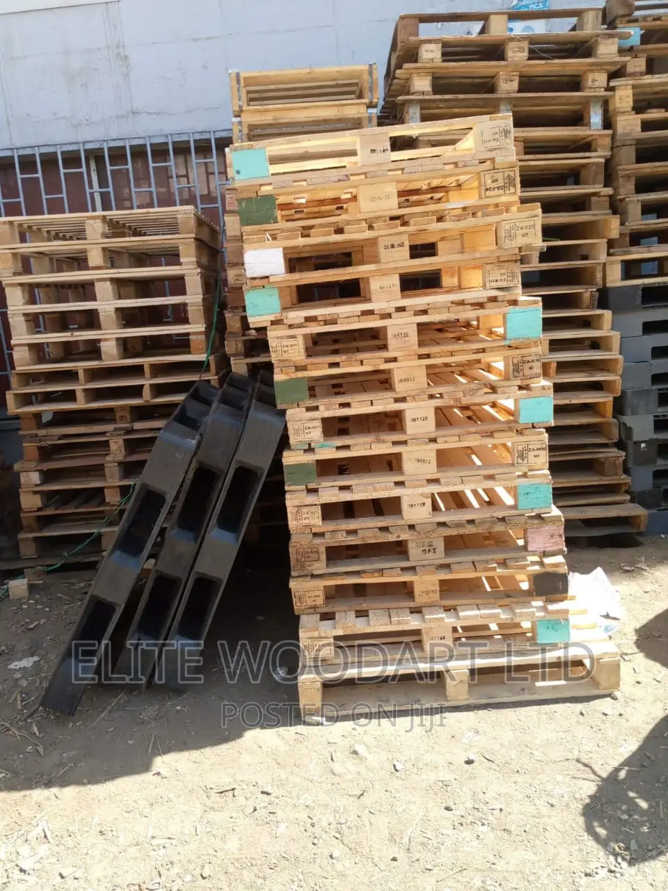 F24 Heat Treated Wooden Pallets