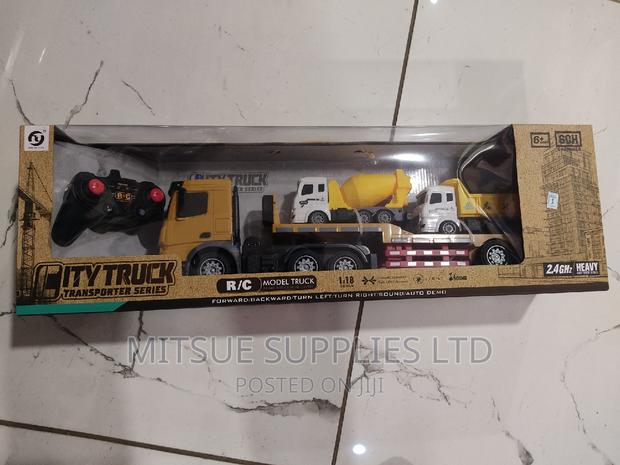 City Truck Toy Transport Truck With Remote 67x21x15cm.