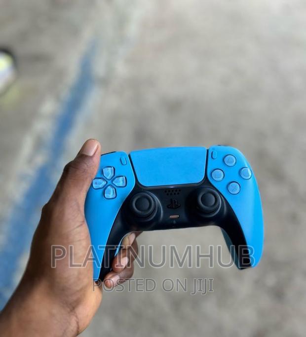 Blue Controller Ps5 QC - main view