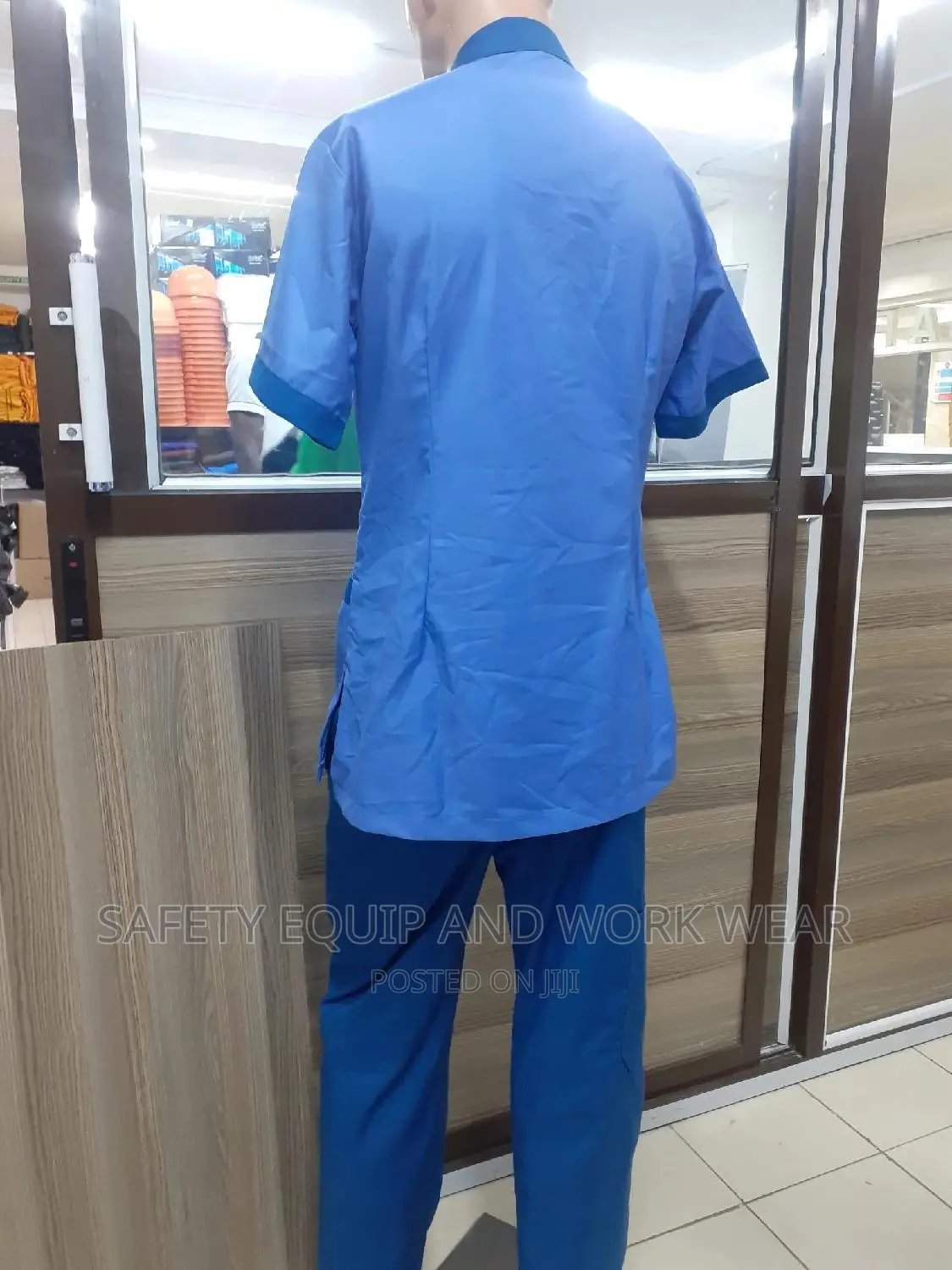 Buy Medical Scrub Which Is Well-Cut and Has Great Fabric